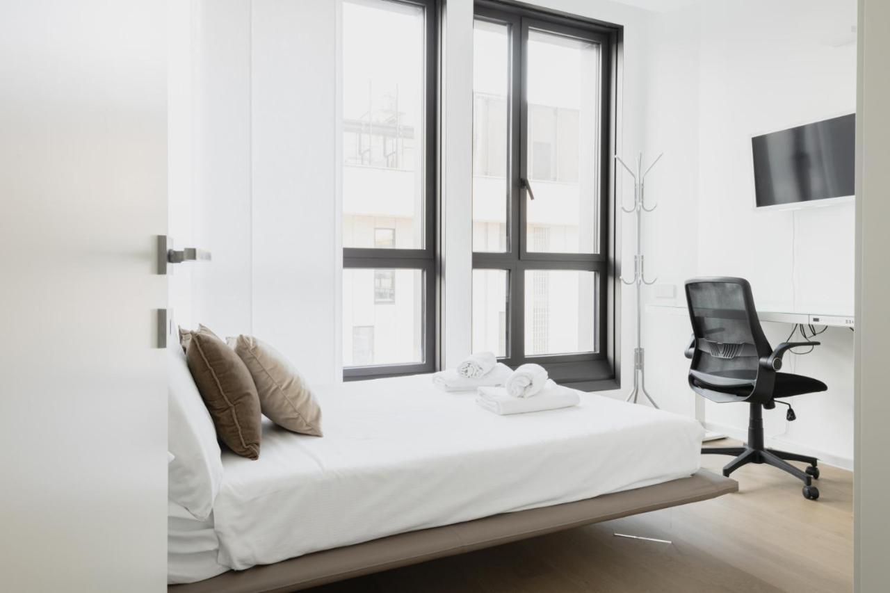 Easylife - Lussuosa Dimora Con Rooftop Condominiale Vista Duomo Milano Eksteriør billede
