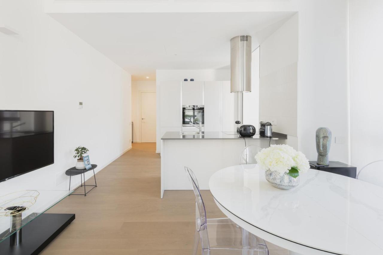 Easylife - Lussuosa Dimora Con Rooftop Condominiale Vista Duomo Milano Eksteriør billede