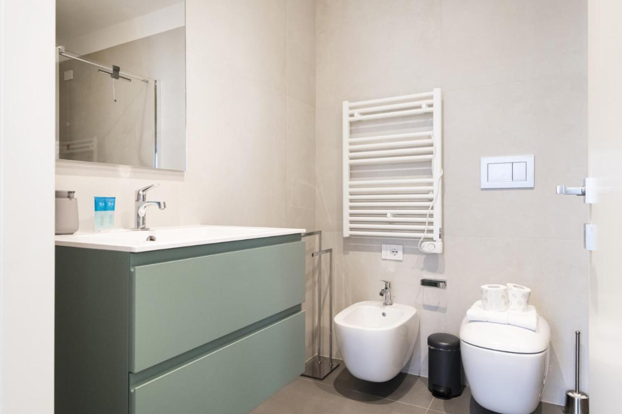 Easylife - Lussuosa Dimora Con Rooftop Condominiale Vista Duomo Milano Eksteriør billede